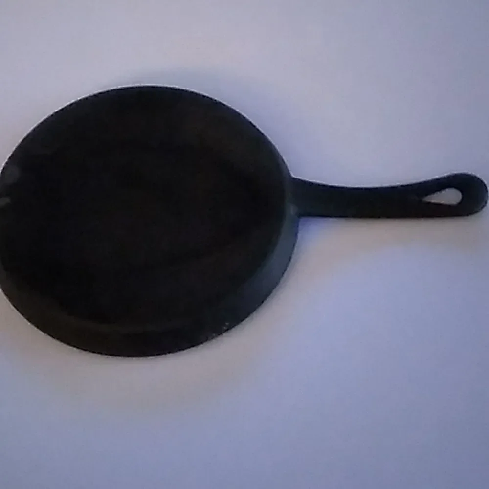 Small Iron Skillet
